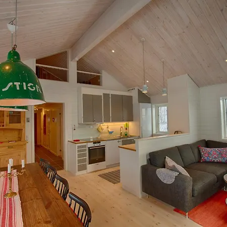 New 4bedroom With Sauna, Terrace & Fireplace シャレー Beitostolen